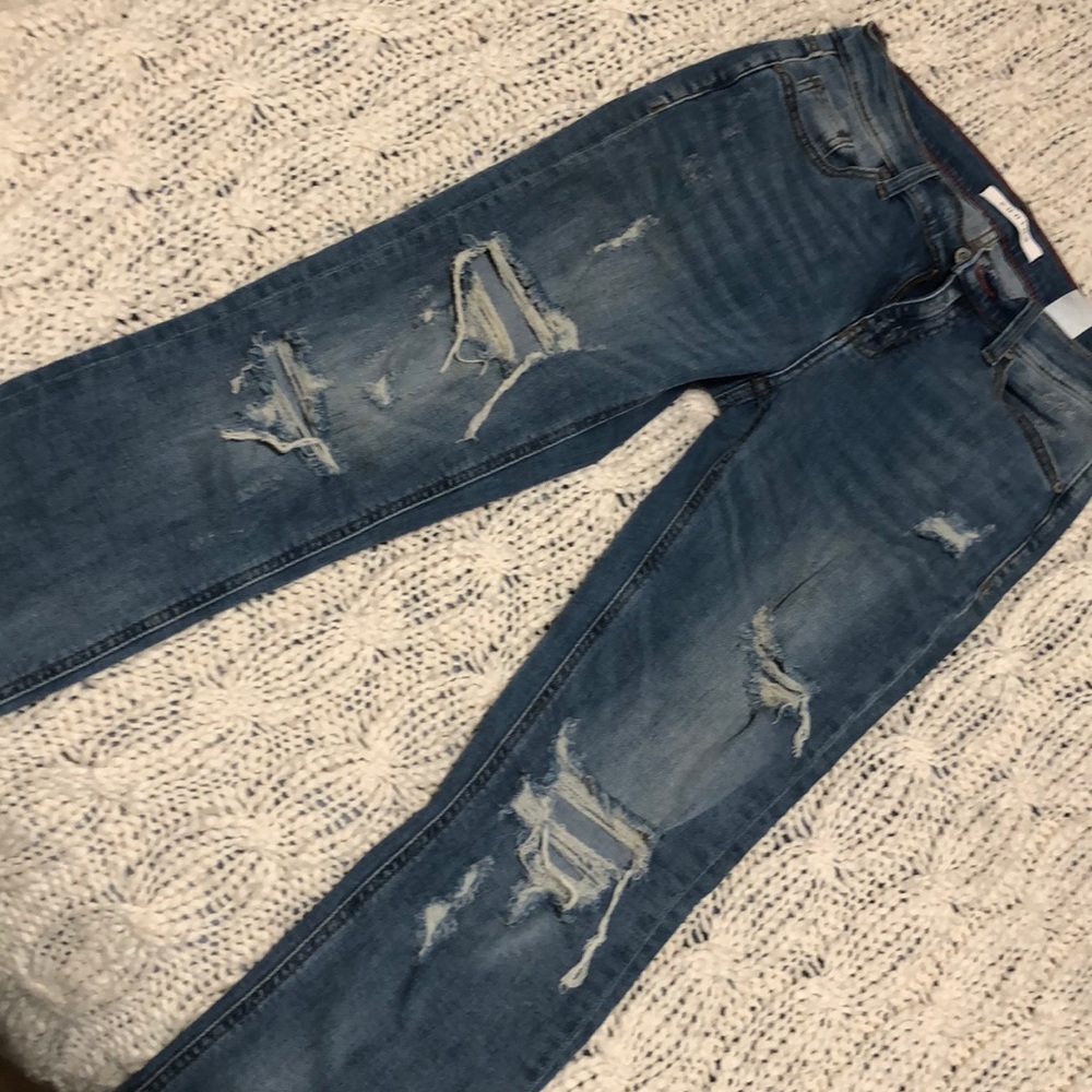 Eunina destroyed jean Low rise boyfriend crop